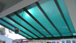 Polycarbonate roof shelter