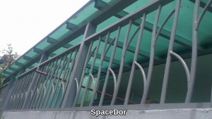 roofing shelter with polycarbonate panel