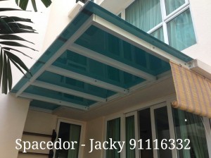 Powder coated aluminum structure with solid poly carbonate shelter.