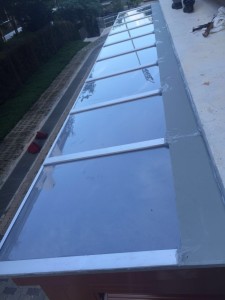 Aluminium structure polycarbonate roofing and aluminium adjustable louvres window