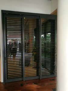 Top Track System Sliding Flippable Aluminium Louver Door